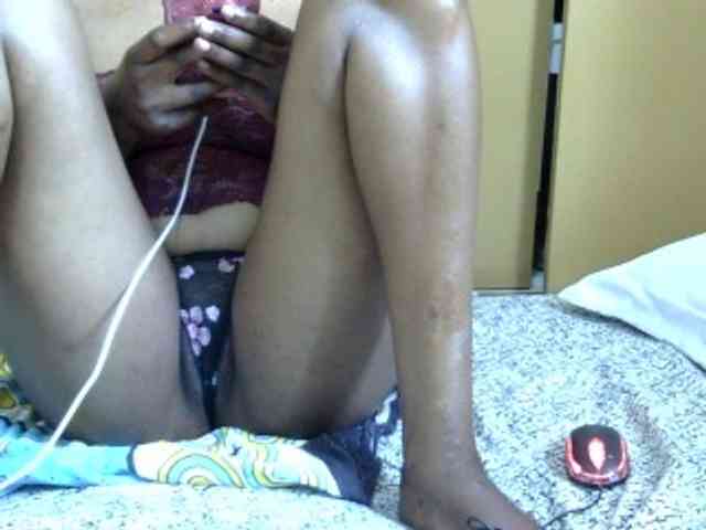 maya-pretty webcam