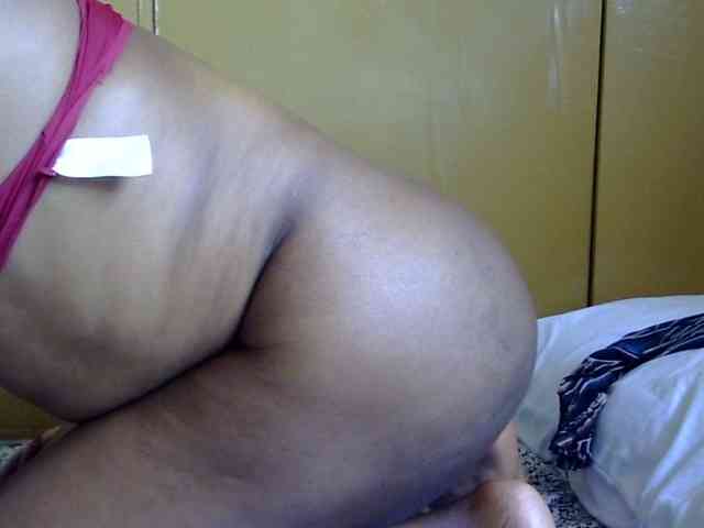 maya-pretty webcam