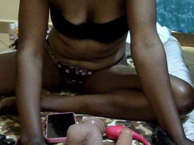 maya-pretty webcam