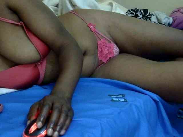 maya-pretty webcam