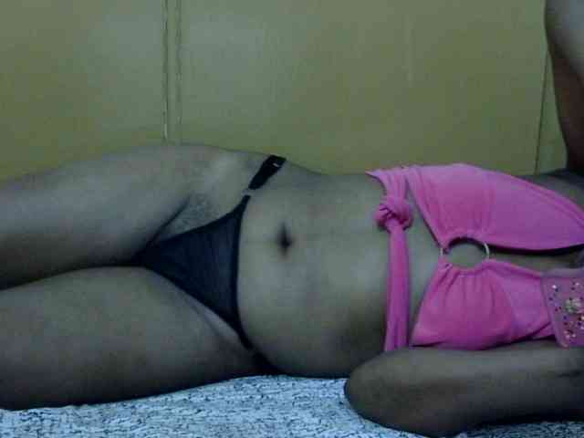 maya-pretty webcam