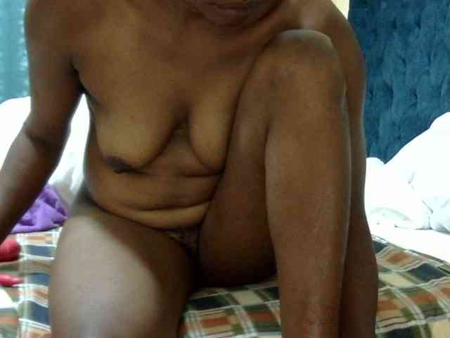 maya-pretty webcam
