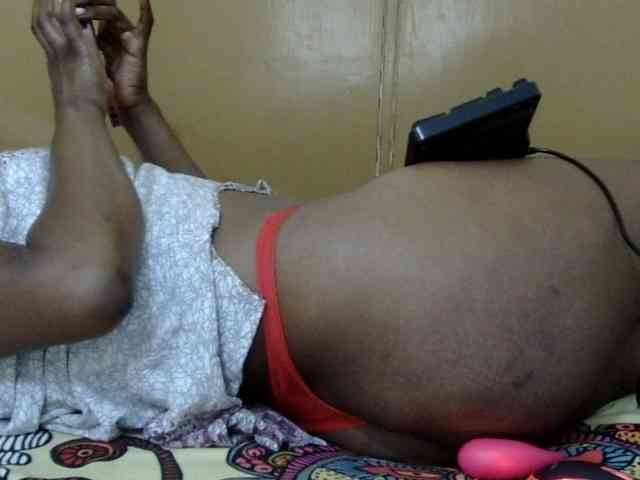 maya-pretty webcam