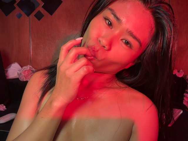 LilyJelly live cam on BongaCams