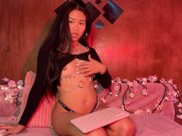 LilyJelly's BongaCams show and profile