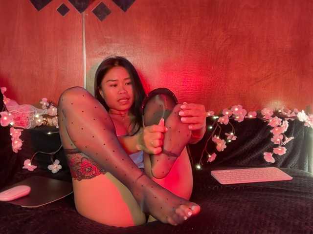 LilyJelly live webcam show