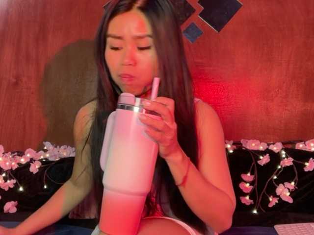 LilyJelly live cam on BongaCams