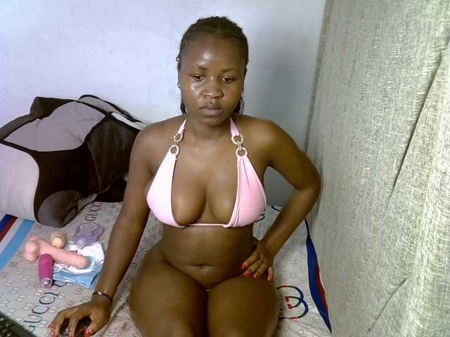 Magizitah live cam on BongaCams