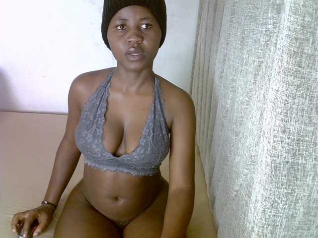 Magizitah live cam on BongaCams
