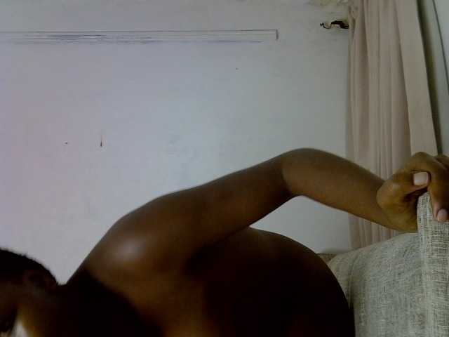 Magizitah live cam on BongaCams