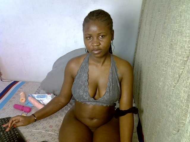 Magizitah live cam on BongaCams