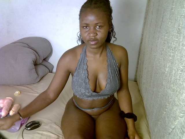 Magizitah live cam on BongaCams