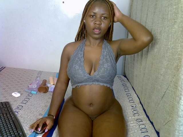 Magizitah live cam on BongaCams