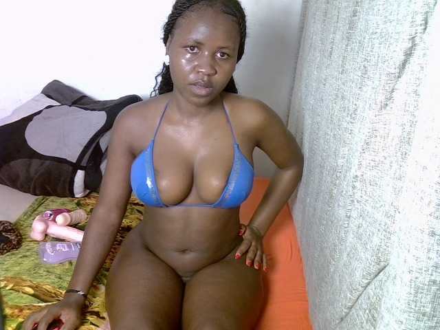 Magizitah live cam on BongaCams