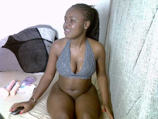 Magizitah live cam on BongaCams