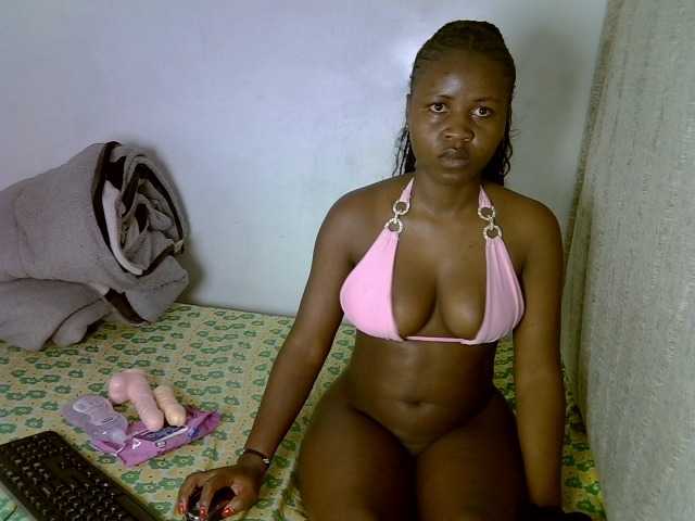 Magizitah live cam on BongaCams