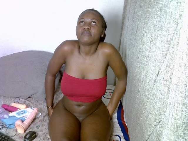 Magizitah live cam on BongaCams