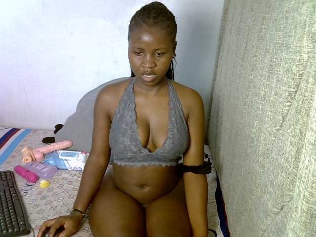 Magizitah live cam on BongaCams
