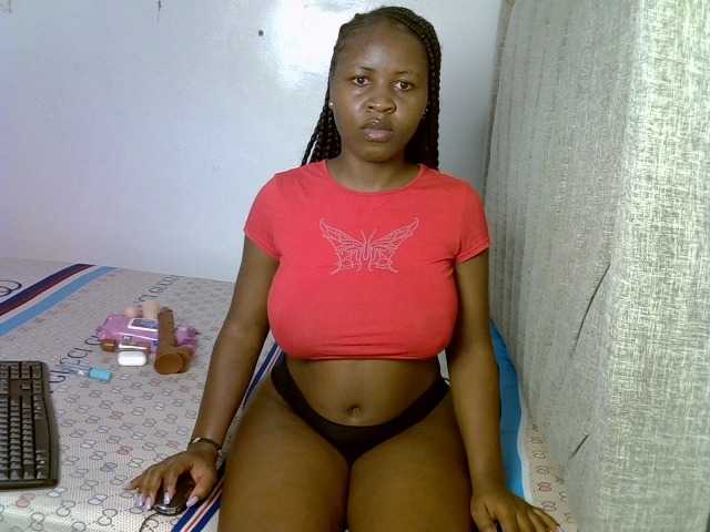Magizitah live cam on BongaCams