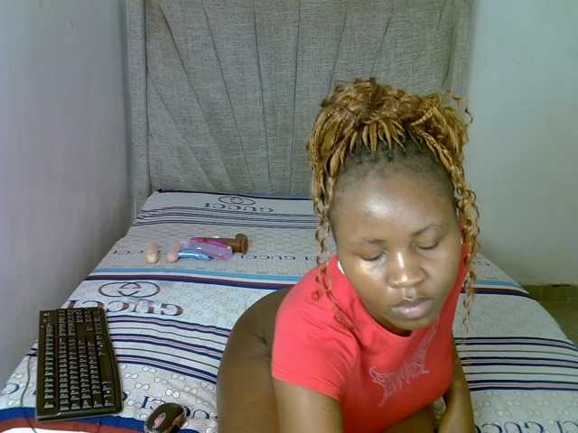 Magizitah live cam on BongaCams