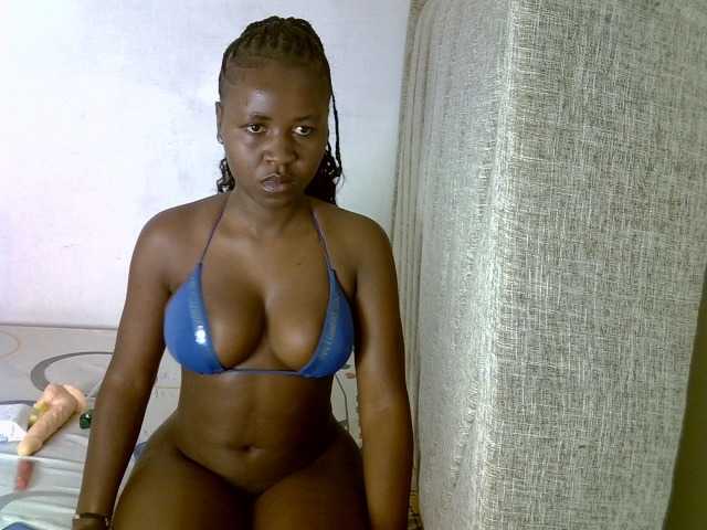 Magizitah live cam on BongaCams