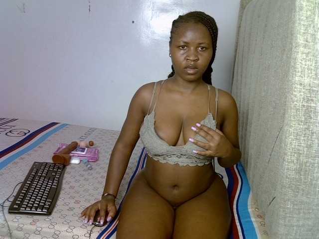 Magizitah live cam on BongaCams