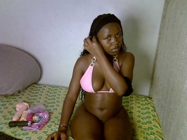 Magizitah live cam on BongaCams
