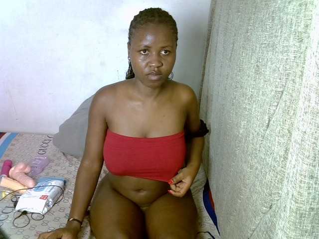 Magizitah live cam on BongaCams