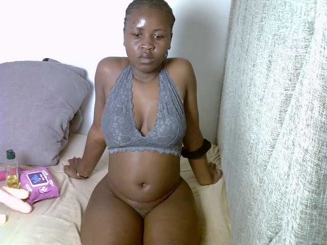 Magizitah live cam on BongaCams