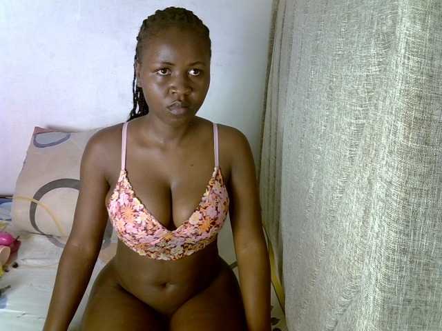 Magizitah live cam on BongaCams