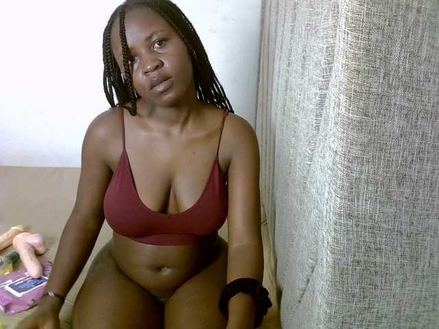 Magizitah live cam on BongaCams