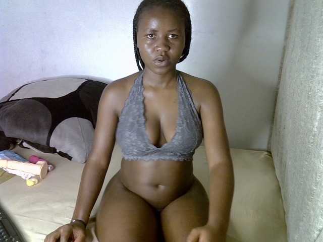 Magizitah live cam on BongaCams