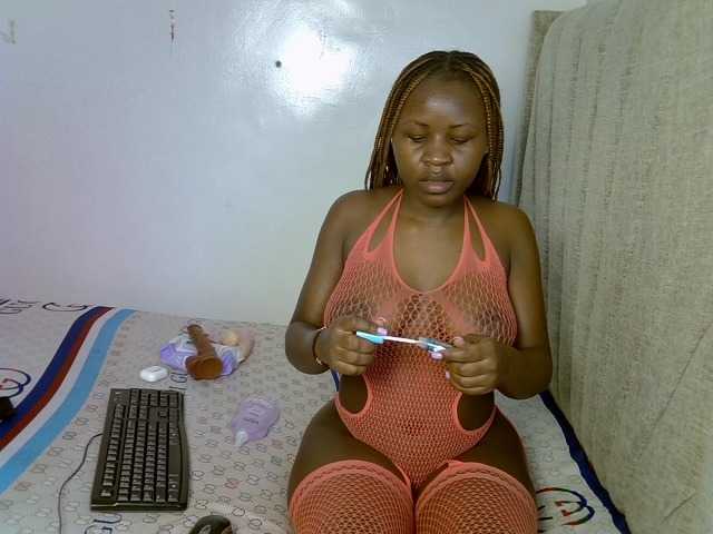 Magizitah live cam on BongaCams