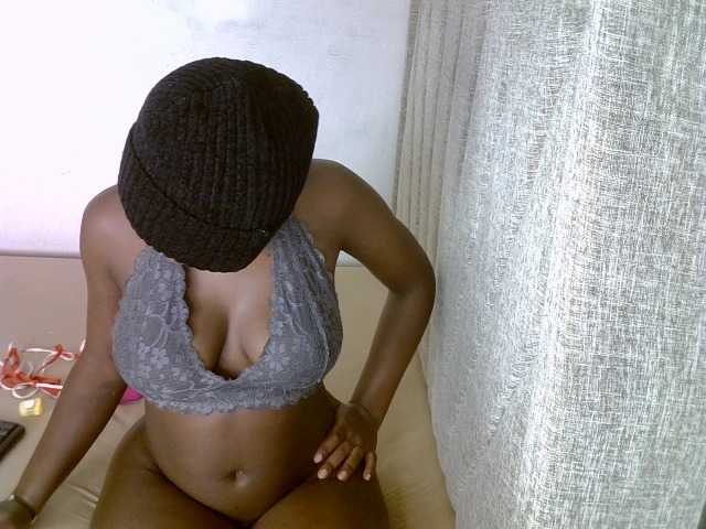 Magizitah live cam on BongaCams