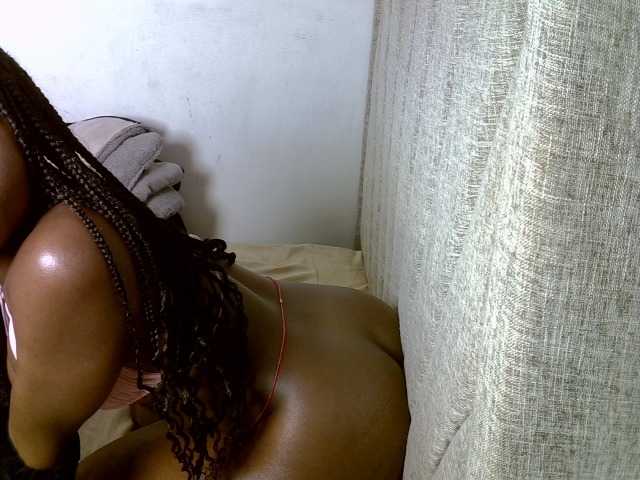 Magizitah live cam on BongaCams