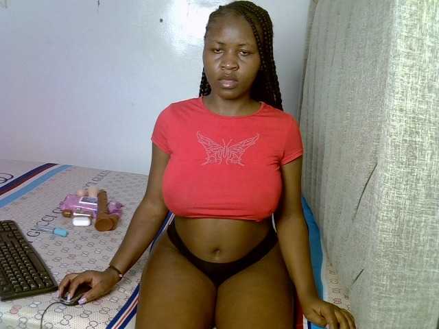 Magizitah live cam on BongaCams