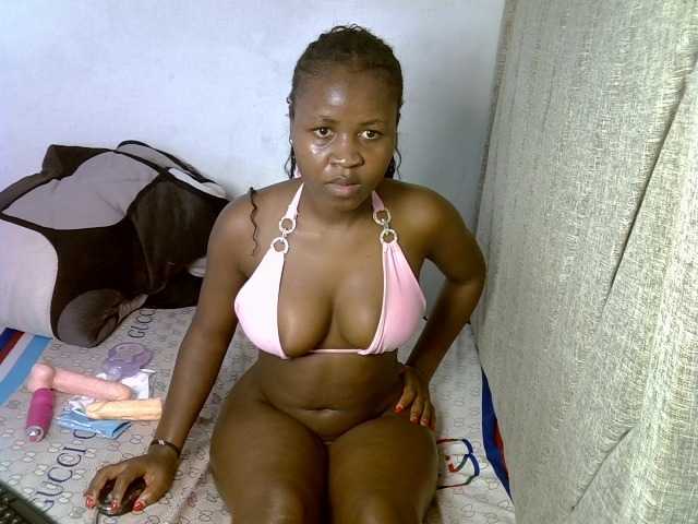 Magizitah live cam on BongaCams