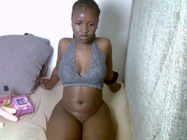 Magizitah live cam on BongaCams