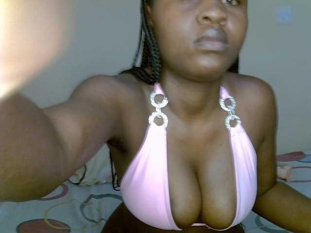 Magizitah live cam on BongaCams