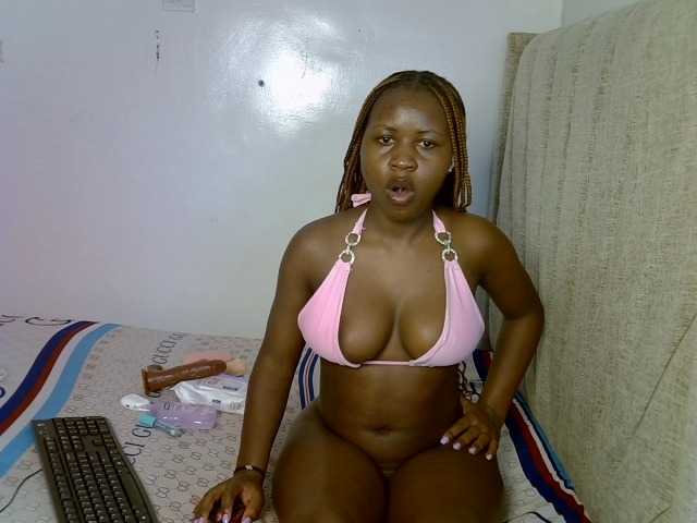 Magizitah live cam on BongaCams