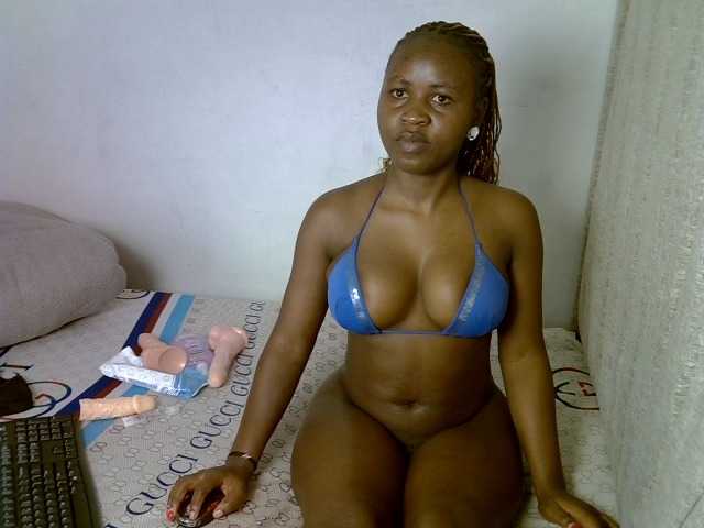Magizitah live cam on BongaCams
