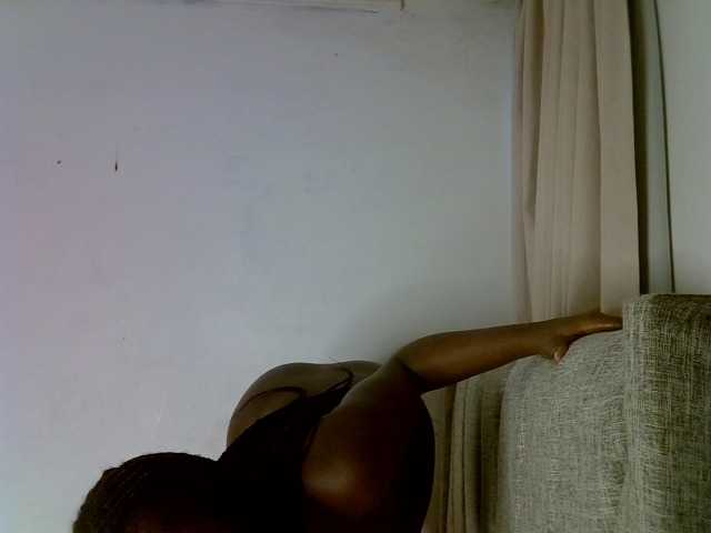 Magizitah live cam on BongaCams