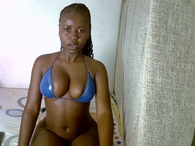 Magizitah live cam on BongaCams