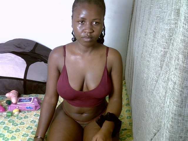Magizitah live cam on BongaCams