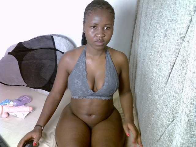 Magizitah live cam on BongaCams