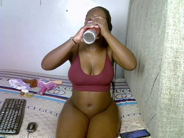 Magizitah live cam on BongaCams