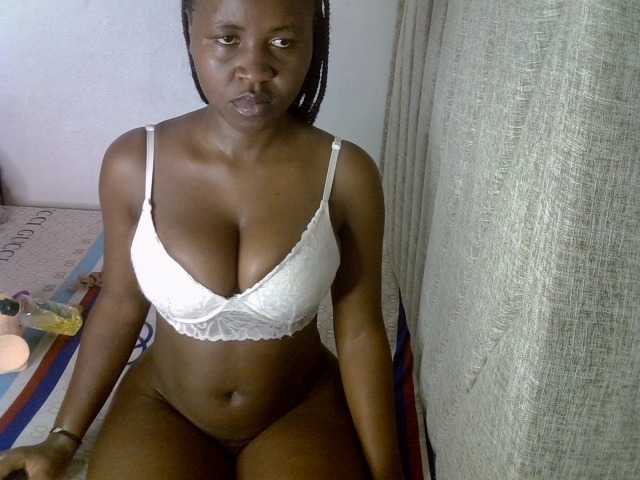 Magizitah live cam on BongaCams
