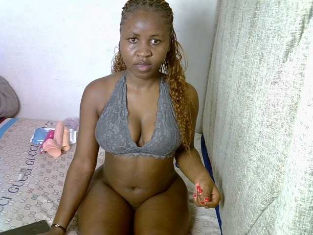 Magizitah live cam on BongaCams
