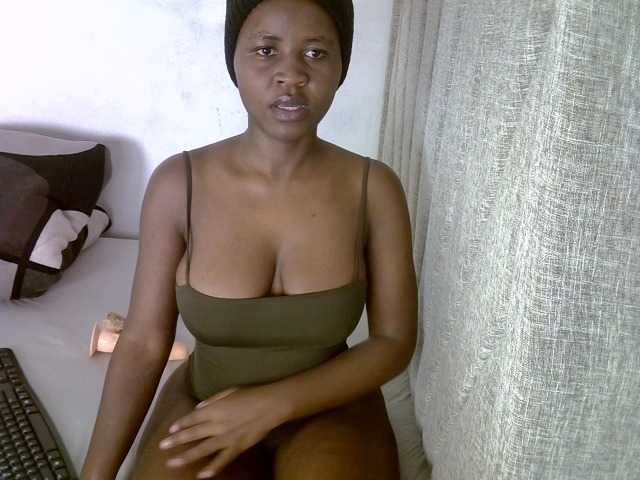 Magizitah live cam on BongaCams
