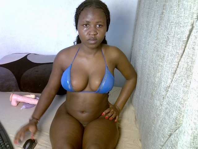 Magizitah live cam on BongaCams
